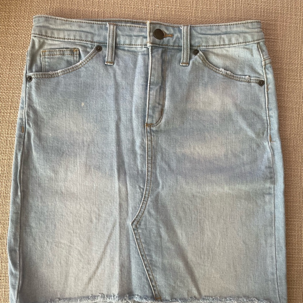 Universal Thread Light Blue Denim Apparel